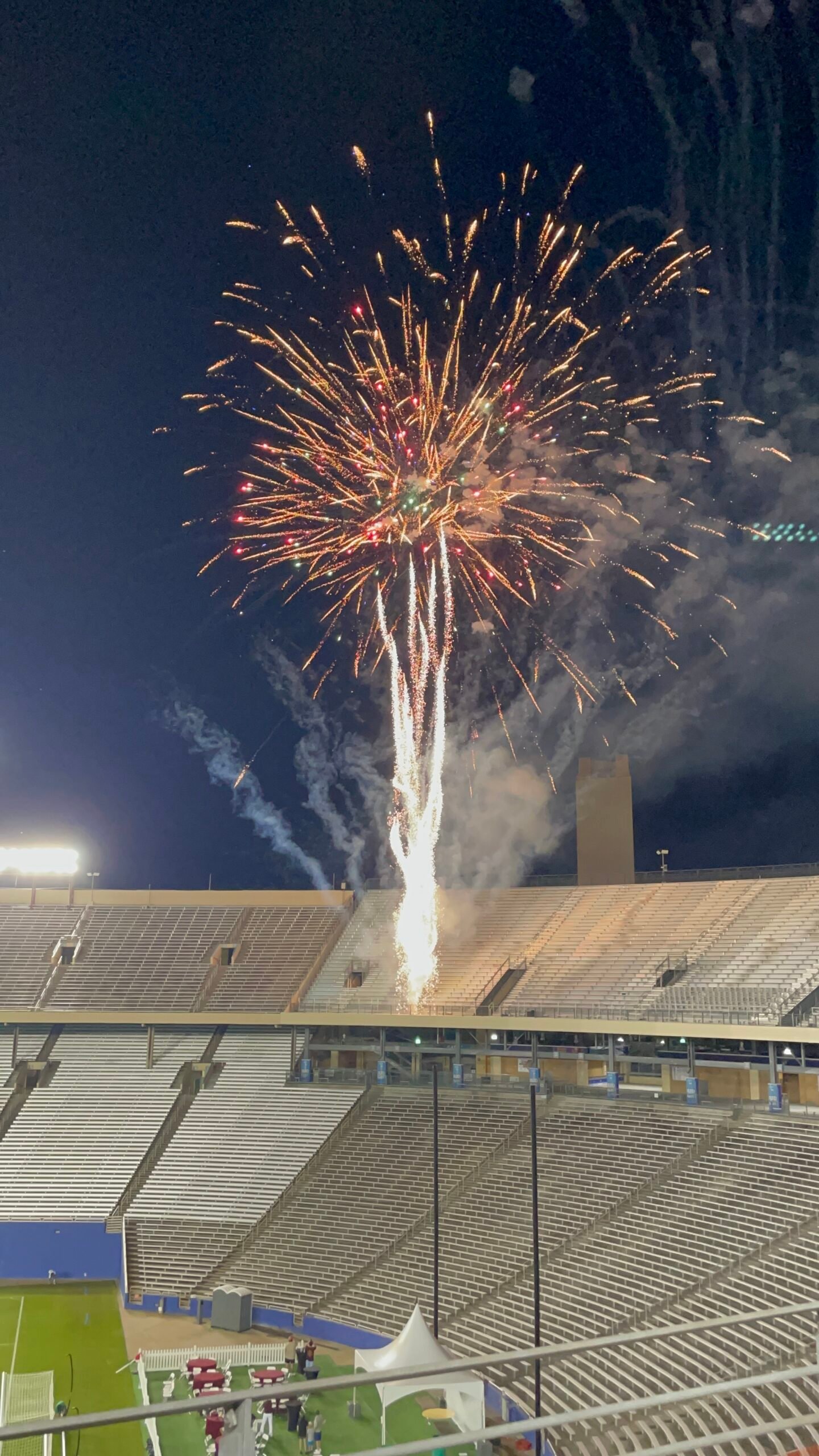 Light Up The sky | SKYFIRE FX Pyrotechnics